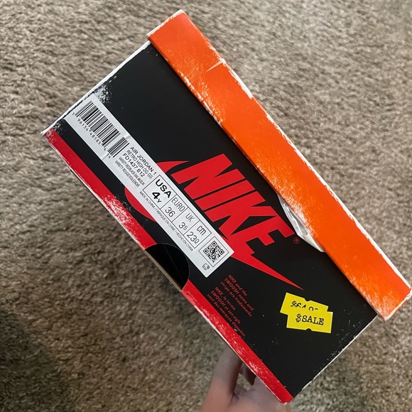 Jordan 1 retro high OG “Chicago” Lost and Found - Picture 6 of 10